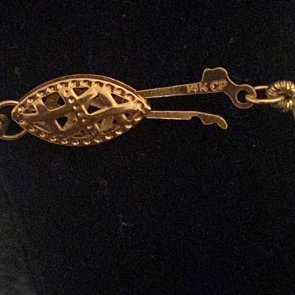 Pearl Necklace with 14K Gold Elegant and Class in one - Picture 10 of 17